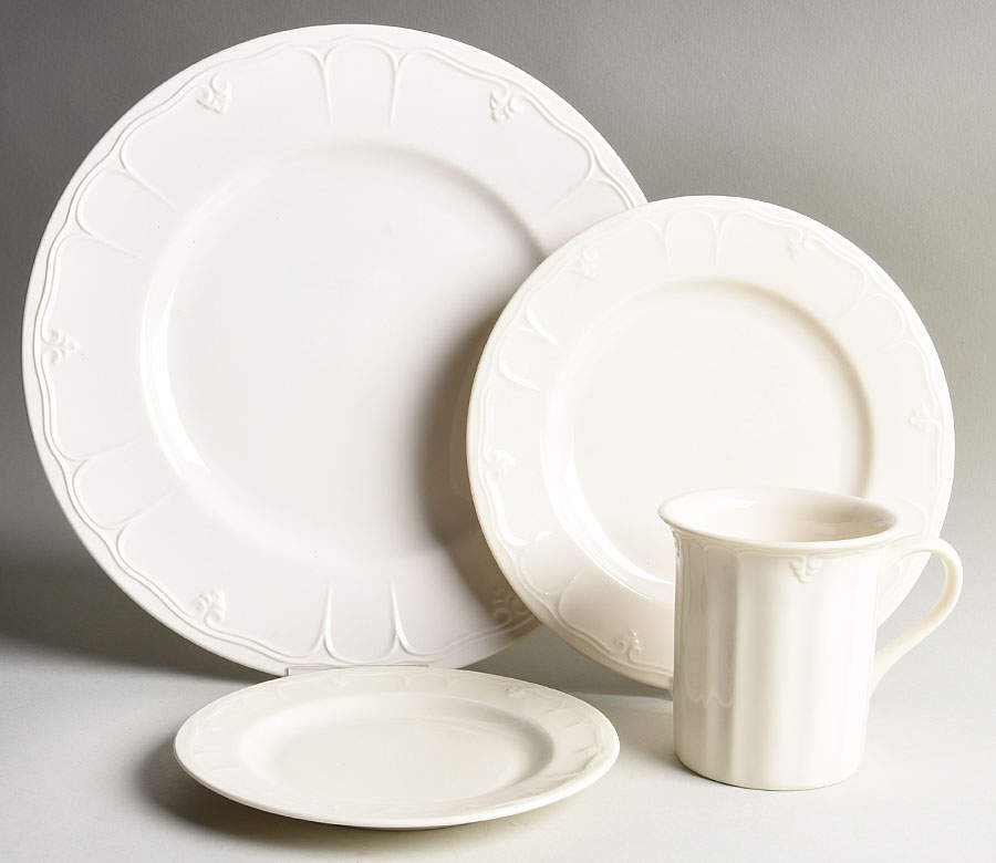 Casual Elegance 4 Piece Place Setting by Lenox-1