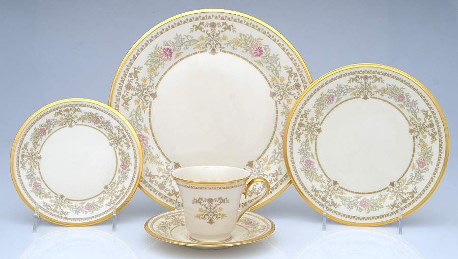 Castle Garden 40 Piece Estate Set by Lenox-1
