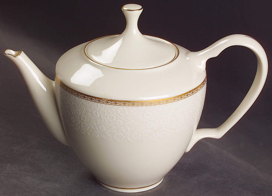 Capital Gardens Teapot & Lid by Lenox-1