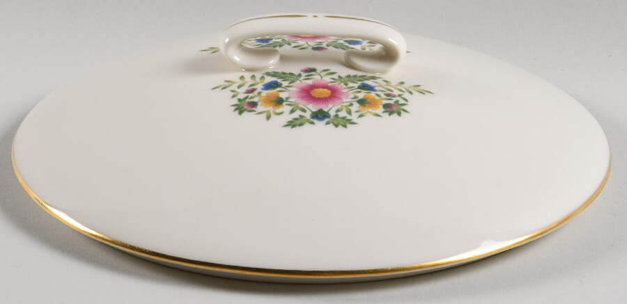 Cascade Lid for Round Vegetable by Lenox-1