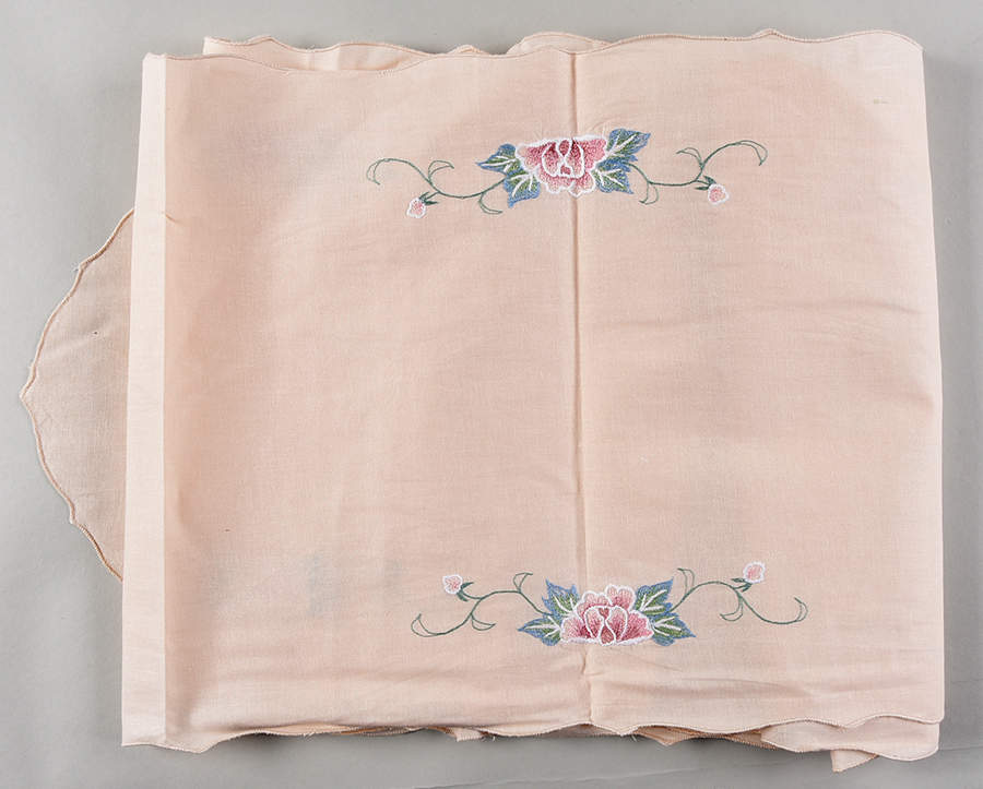Charleston Cloth 12" x 90" Table Runner by Lenox-1