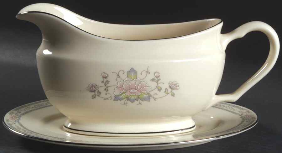 Charleston Gravy Boat & Underplate by Lenox-1