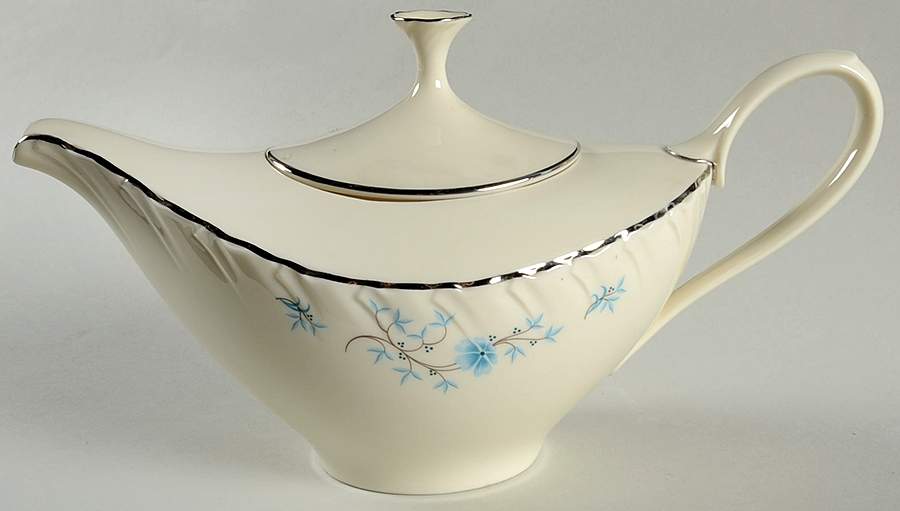 Chanson Teapot & Lid by Lenox-1