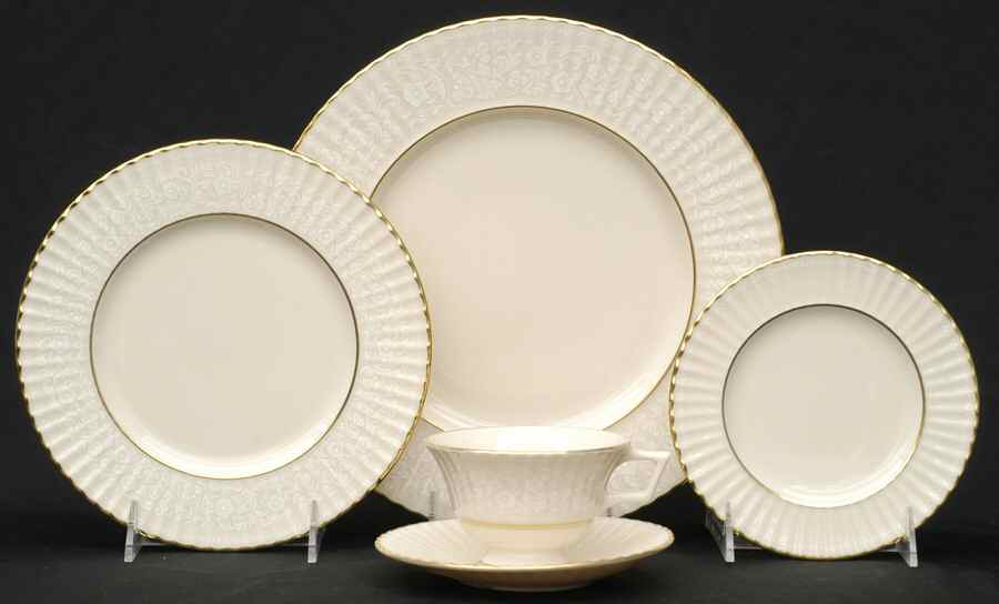 Citation Lace 5 Piece Place Setting by Lenox-1