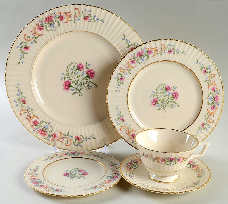 Cinderella (Old, Gold Trim) 5 Piece Place Setting by Lenox-1