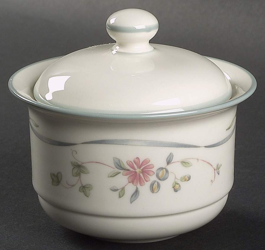 Country Cottage Courtyard Sugar Bowl & Lid by Lenox-1