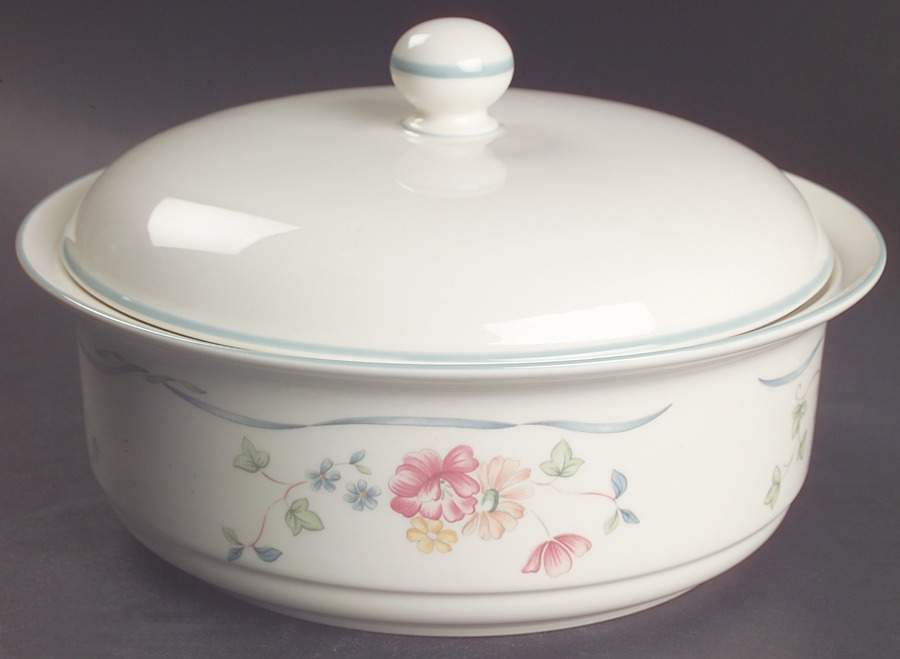 Country Cottage Courtyard 2 Qt Round Covered Casserole (Uses Casr9 + C2cvl) by Lenox-1
