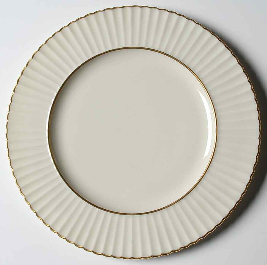 Colonnade Gold Luncheon Plate by Lenox-1