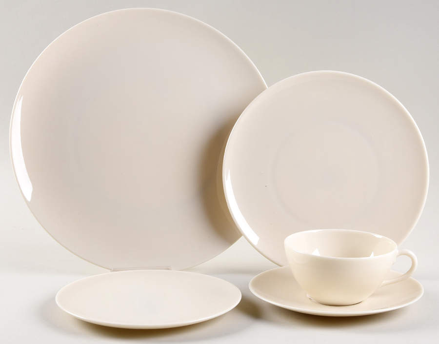 Coupe Off White 5 Piece Place Setting by Lenox-1