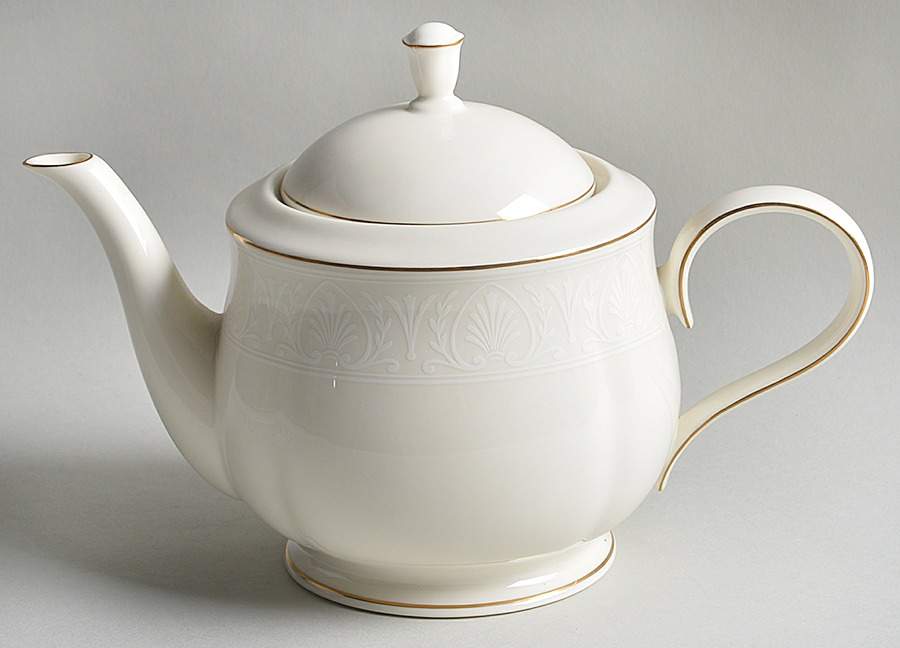 Courtyard Gold Teapot & Lid by Lenox-1