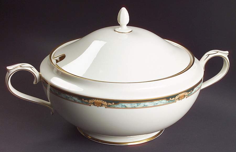 Crestwood Tureen &  Lid by Lenox-1