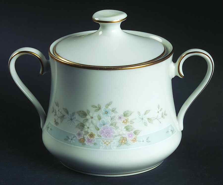 Daisy Basket Sugar Bowl & Lid by Lenox-1