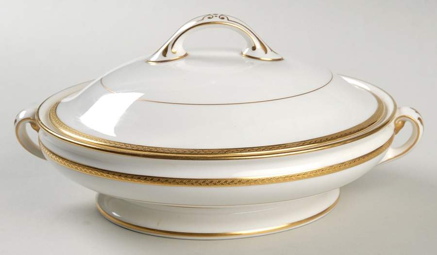 E81 White Round Covered Vegetable by Lenox-1