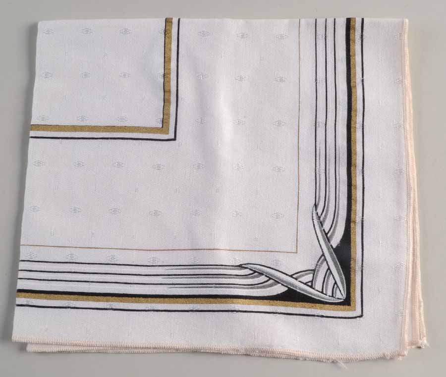 Erica (USA Backstamp) Cloth Napkin by Lenox-1