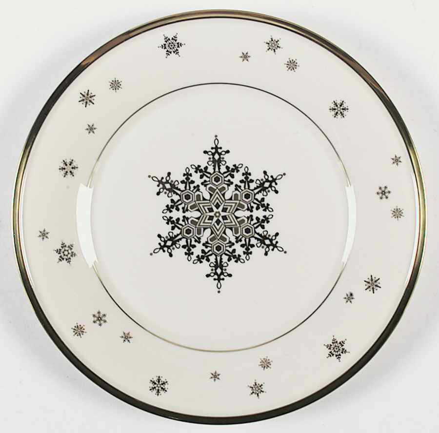 Eternal Christmas Accent Luncheon Plate by Lenox-1