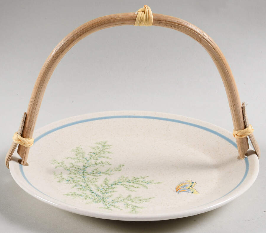 Fancy Free 5 3/8"-5 5/8" Bamboo Handled Serving Plate  HC by Lenox-1