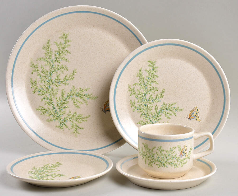 Fancy Free 40 Piece Estate Set by Lenox-1