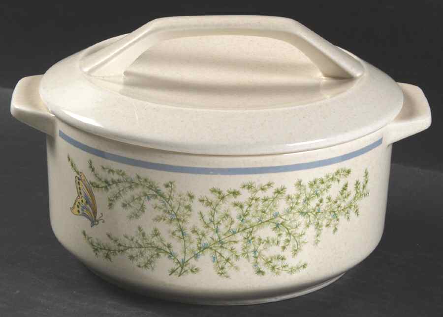 Fancy Free 1.25 Qt Round Covered Casserole by Lenox-1