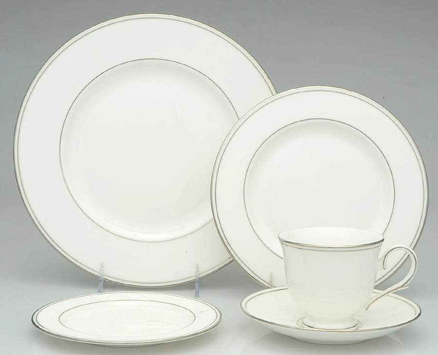 Federal Platinum 40 Piece Estate Set by Lenox-1