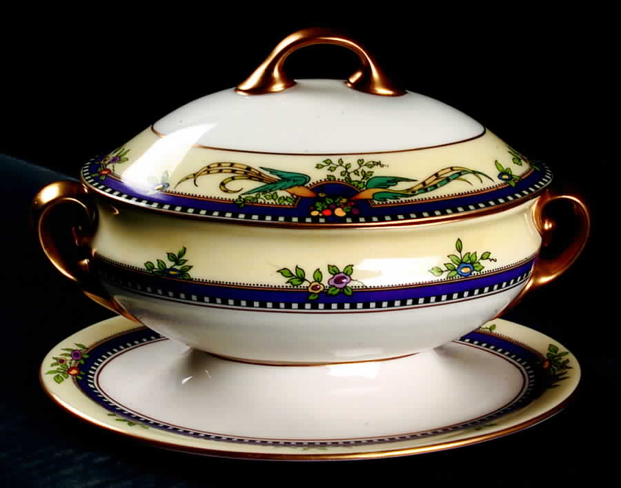 Florida Gravy Boat w/Attached Underplate & Lid by Lenox-1