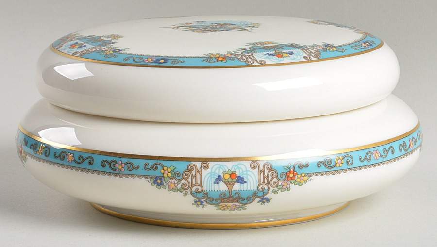 Fountain 6" Round Bon Bon & Lid by Lenox-1
