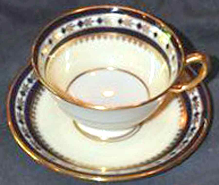 G372B Footed Cup & Saucer Set by Lenox-1