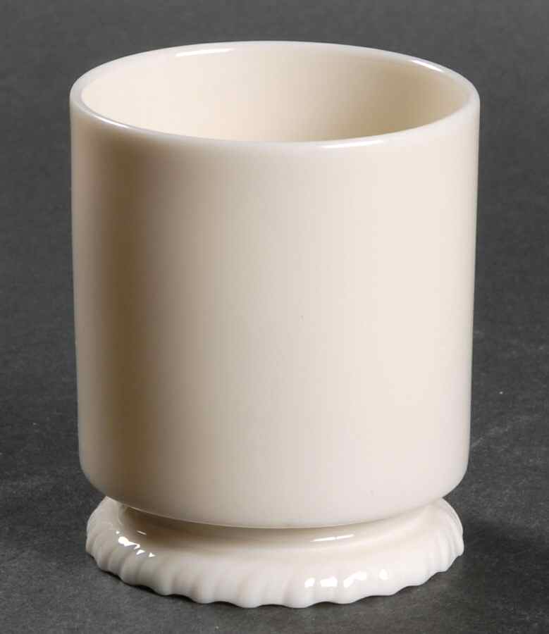Gadroon Off White Cigarette Holder by Lenox-1