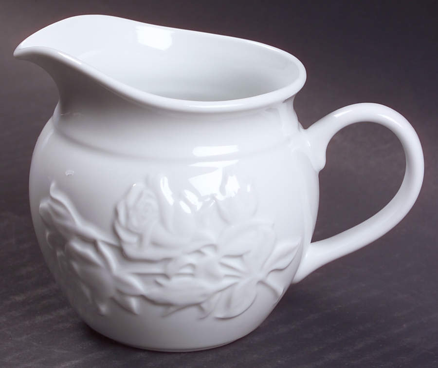 Garden Vines Creamer by Lenox-1
