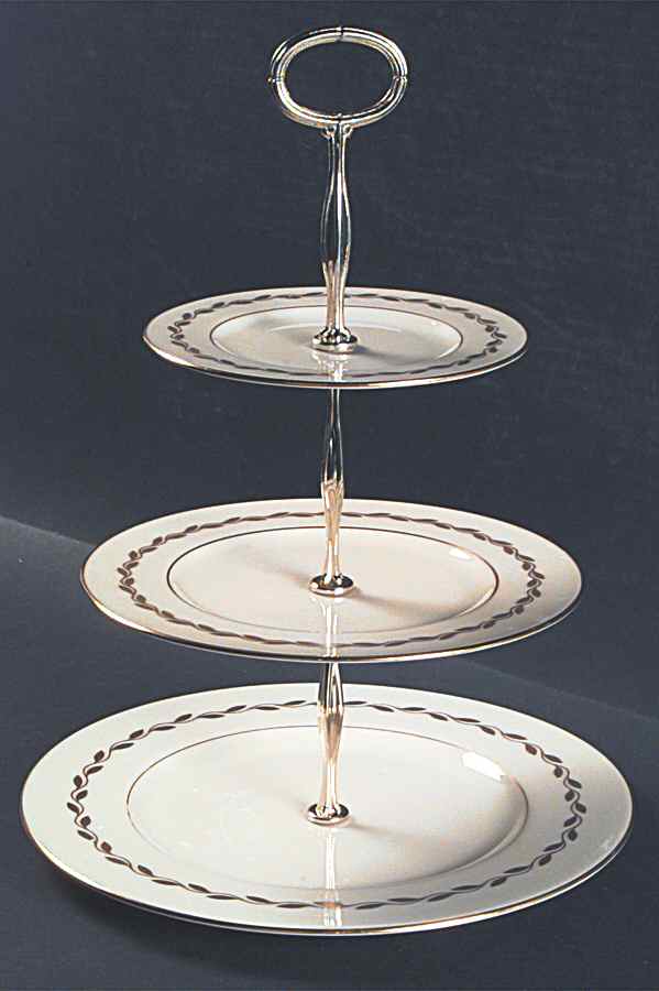 Golden Wreath 13 7/8"-14 1/4" 3-Tiered Serving Tray(DP,SP,BB) HC by Lenox-1