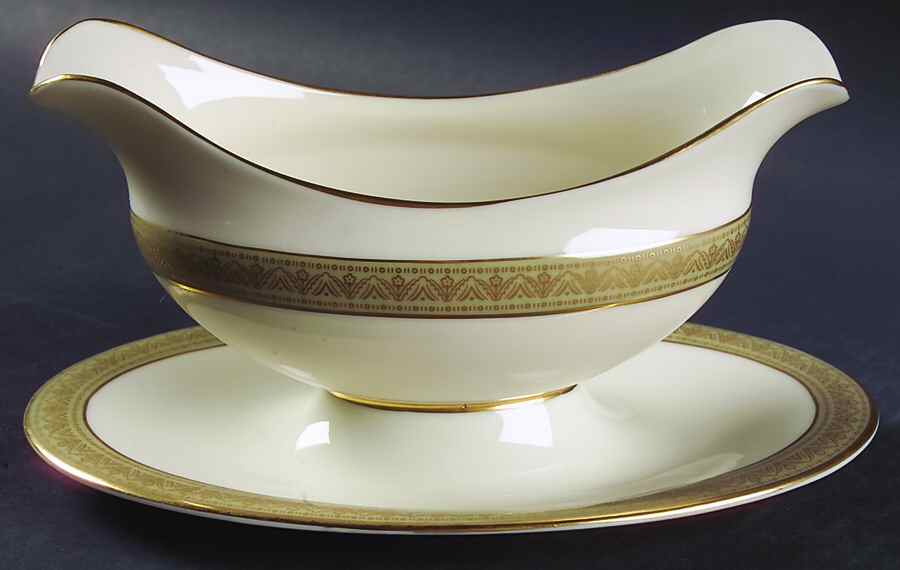 Greenfield Gravy Boat with Attached Underplate by Lenox-1