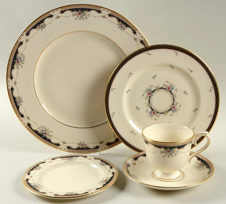 Hartwell House 40 Piece Estate Set by Lenox-1