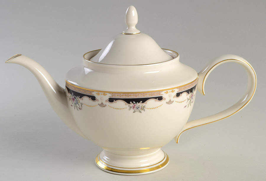 Hartwell House Teapot & Lid by Lenox-1