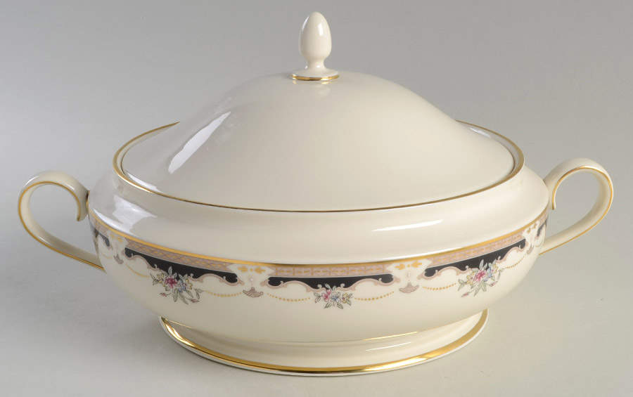Hartwell House Round Covered Vegetable by Lenox-1