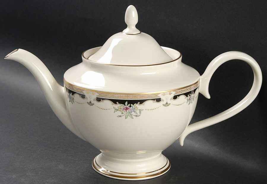Hartwell House 1999 Shape Teapot & Lid by Lenox-1