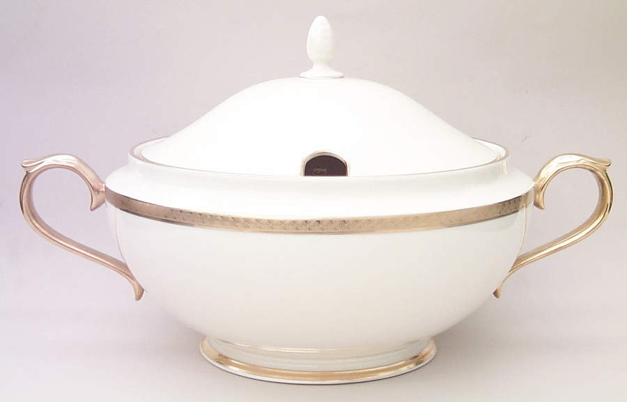 Haverford Hall Tureen & Lid by Lenox-1