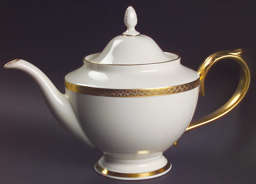 Haverford Hall Teapot & Lid by Lenox-1