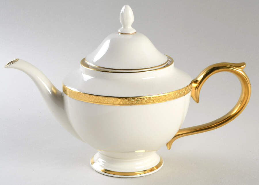 Haverford Hall Teapot & Lid by Lenox-1
