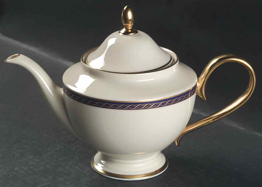 Hamilton 1999 Shape Teapot & Lid by Lenox-1
