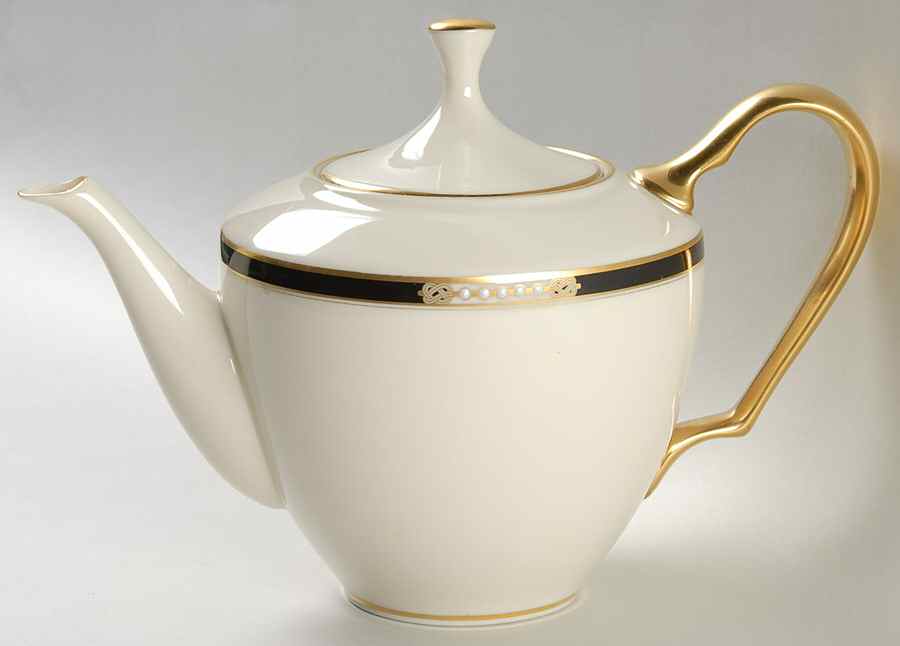 Hancock Teapot & Lid by Lenox-1