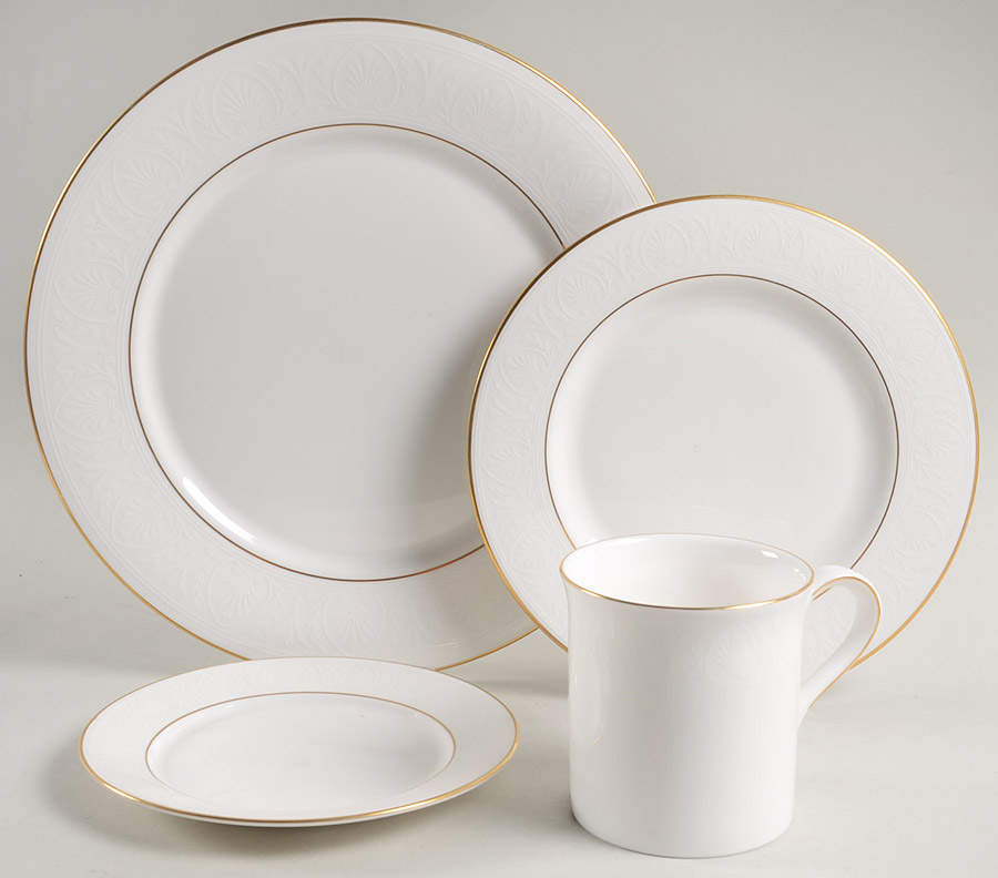 Hannah Gold 4 Piece Place Setting by Lenox-1