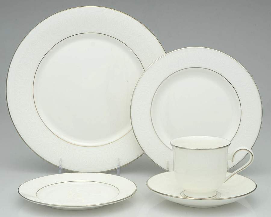 Hannah Platinum 40-Piece Set by Lenox-1