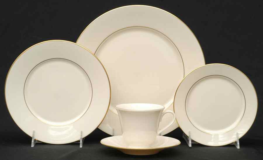 Hayworth 5 Piece Place Setting by Lenox-1