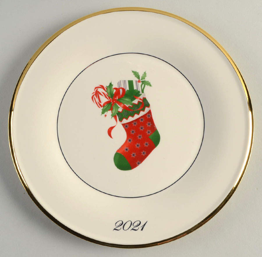 Holiday (Dimension) 2021 Annual Accent Luncheon Plate by Lenox-1