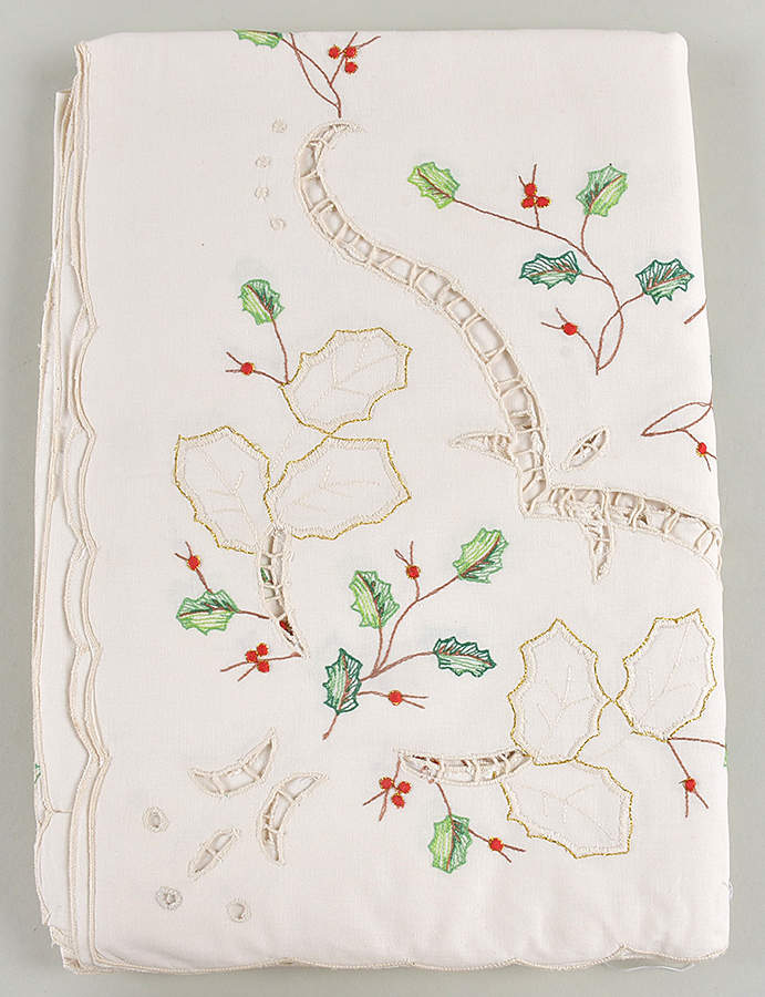 Holiday (Dimension) 60" X 84" Oblong Tablecloth by Lenox-1