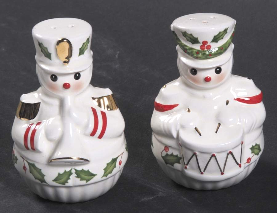 Holiday (Dimension) Figural Salt & Pepper Set by Lenox-1