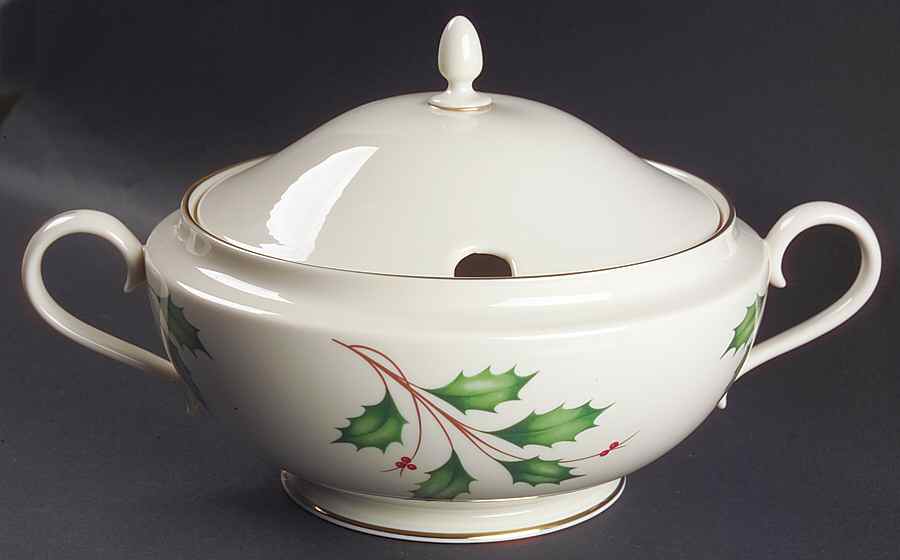 Holiday (Dimension) Tureen & Lid by Lenox-1