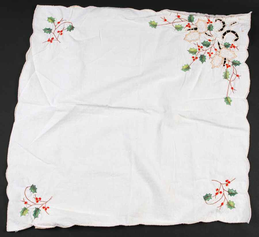 Holiday (Dimension) Cloth Napkin by Lenox-1