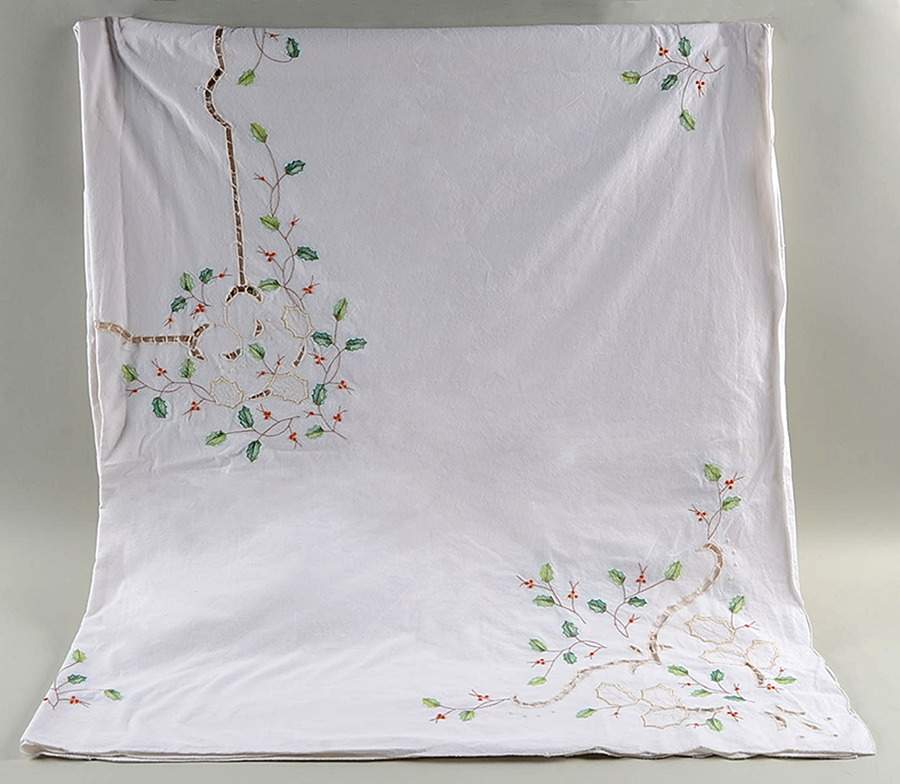 Holiday (Dimension) 60" X 154" Oblong Tablecloth by Lenox-1