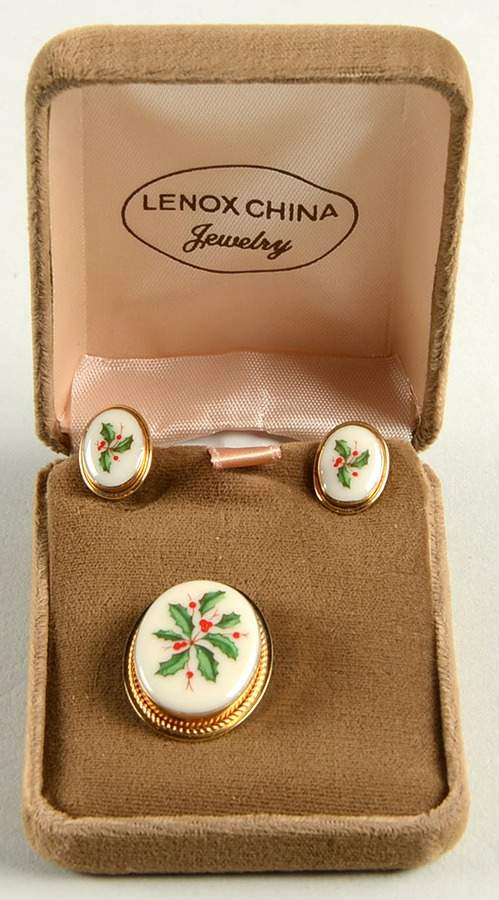 Holiday (Dimension) (3 Piece) Brooch & Clip on Earring Set by Lenox-1