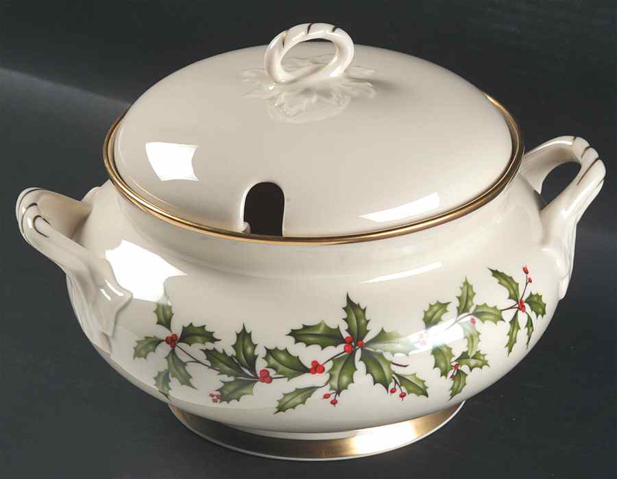 Holiday (Dimension) Tureen & Lid by Lenox-1